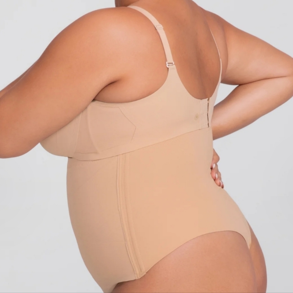 NWT, Honeylove, SuperPower Thong Strong Support, Compression, Sand, L